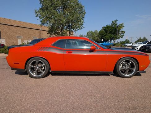 Used 2009 Dodge Challenger R/T RWD image 4