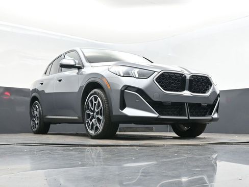 Used 2025 BMW X2 xDrive28i image 45