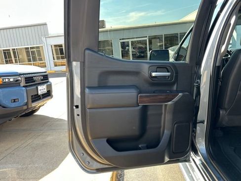 Used 2020 GMC Sierra 1500 SLT w/ SLT Premium Package AWD/4WD image 18
