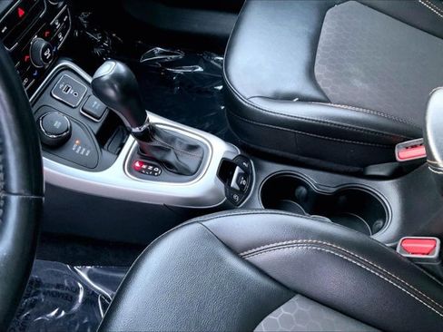 Used 2020 Jeep Compass Latitude w/ Cold Weather Group image 16