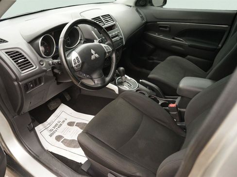 Used 2013 Mitsubishi Outlander Sport ES FWD image 8