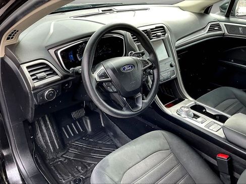 Used 2020 Ford Fusion SE image 15