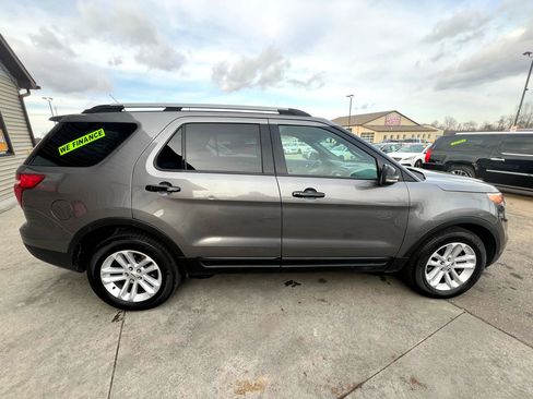 Used 2012 Ford Explorer XLT image 4