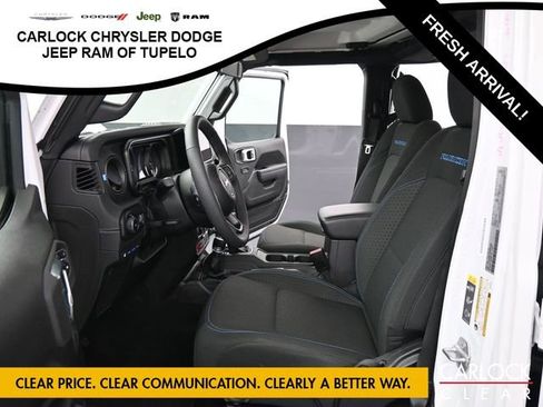 Used 2025 Jeep Wrangler Unlimited Rubicon 4xe w/ Convenience Group image 11