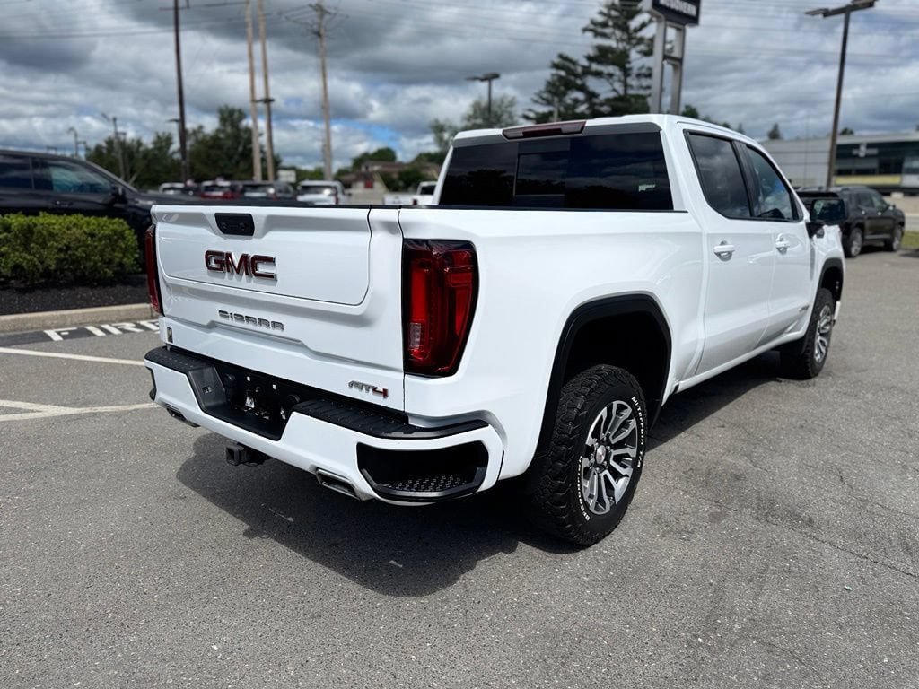 Used 2022 GMC Sierra 1500 AT4 w/ AT4 Preferred Package AWD/4WD image 6