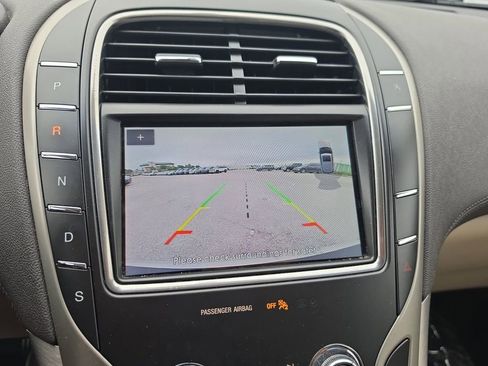 Used 2020 Lincoln Nautilus Premier AWD/4WD image 18