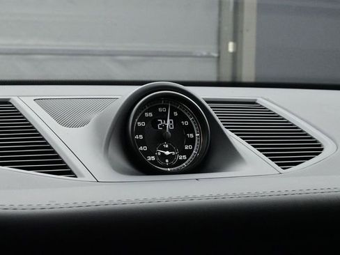 New 2026 Porsche Macan AWD/4WD image 12