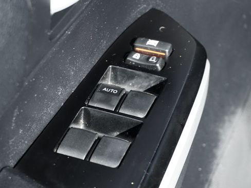 Used 2017 Toyota Tundra SR5 w/ SR5 Upgrade Package image 14