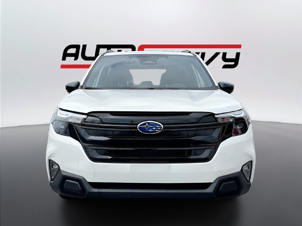 Used 2025 Subaru Forester Sport AWD/4WD image 2
