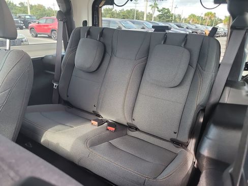 Certified 2025 Jeep Wrangler Sport AWD/4WD image 16