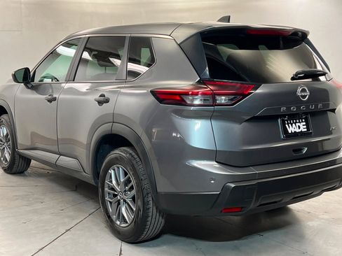 Used 2024 Nissan Rogue S AWD/4WD image 3