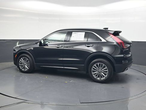 Used 2024 Cadillac XT4 Premium Luxury FWD image 8