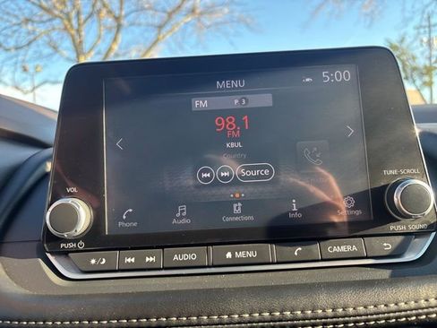 Used 2023 Nissan Rogue SL image 22