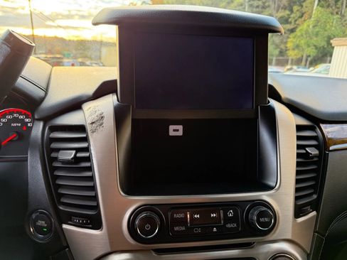 Used 2015 GMC Yukon Denali w/ Premium Package image 15