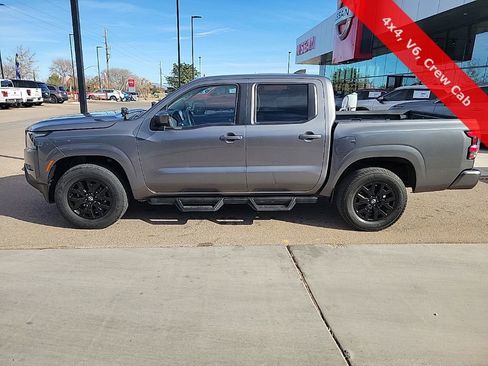 Used 2022 Nissan Frontier SV image 4