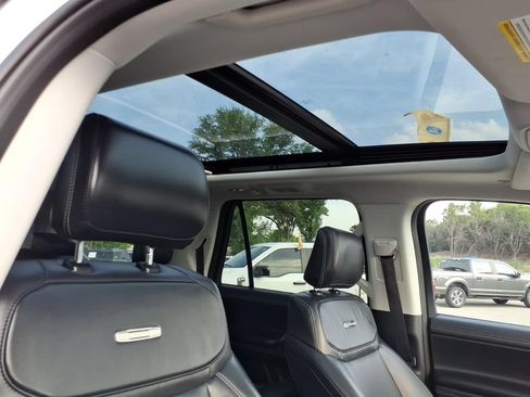 Certified 2025 Ford Expedition Max Platinum AWD/4WD image 6