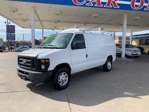 Used 2009 Ford E-250 and Econoline 250 RWD image 4