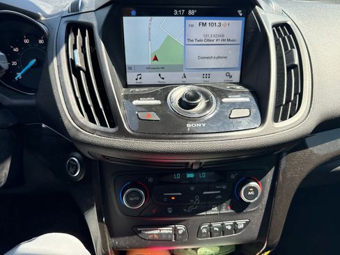 Used 2019 Ford Escape Titanium AWD/4WD image 14