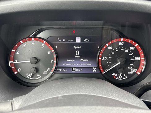 Used 2022 Nissan Titan PRO-4X w/ Pro-4x Utility Package image 17