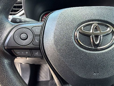 Certified 2025 Toyota RAV4 XLE AWD/4WD image 19