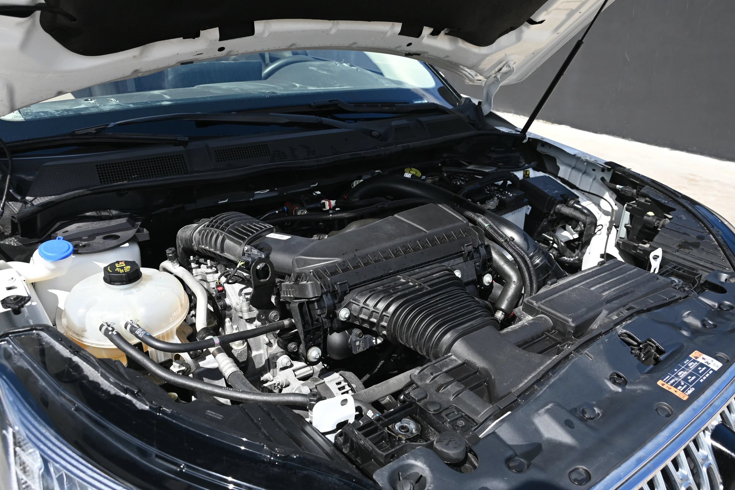 Used 2023 Lincoln Corsair FWD image 16