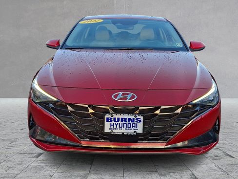 Used 2022 Hyundai Elantra Limited w/ Cargo Package FWD image 4