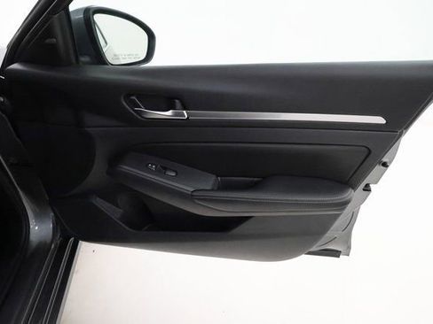 Used 2022 Nissan Altima 2.5 SV image 20