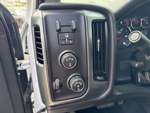 Used 2019 Chevrolet Silverado 2500 LT w/ LT Convenience Package AWD/4WD image 15