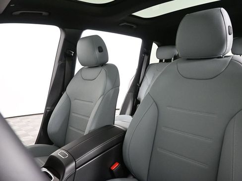 New 2026 Mercedes-Benz GLB 250 image 4