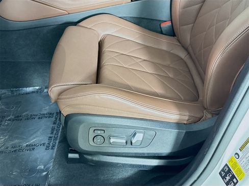Certified 2023 BMW X6 xDrive40i w/ Premium Package image 19
