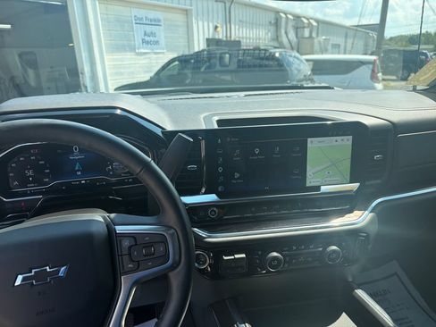 Used 2025 Chevrolet Silverado 2500 LTZ w/ Trail Boss Package AWD/4WD image 21