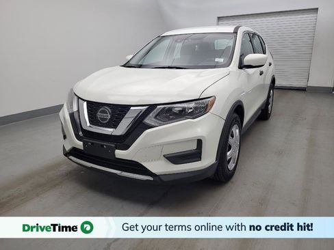 Used 2019 Nissan Rogue S FWD image 1