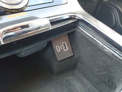 Used 2021 Lincoln Nautilus AWD image 26