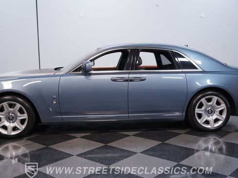 Used 2010 Rolls-Royce Ghost RWD image 2