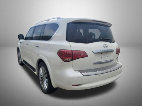 Used 2017 INFINITI QX80 4WD w/ Deluxe Technology Package image 3