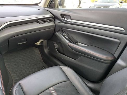 Used 2024 Nissan Altima 2.5 SR image 18