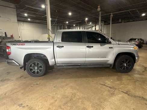 Used 2014 Toyota Tundra SR5 w/ TRD Off Road Package image 7