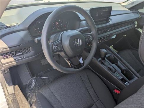 Used 2025 Honda Accord SE image 10