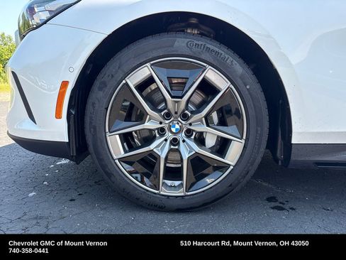 Used 2026 BMW 530i xDrive w/ Premium Package AWD/4WD image 26