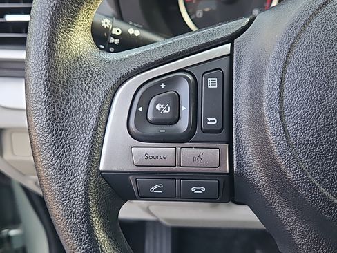 Used 2018 Subaru Forester 2.5i w/ Alloy Wheel Package image 12