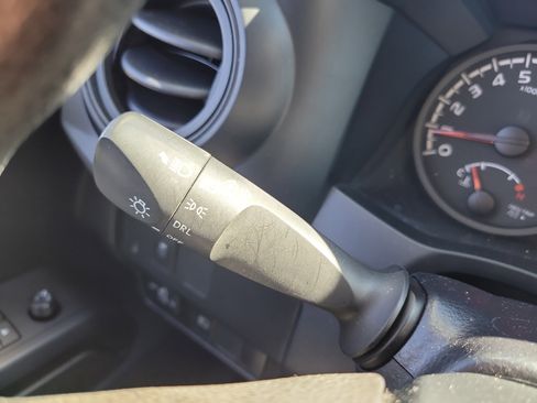 Certified 2022 Toyota Tacoma SR image 30