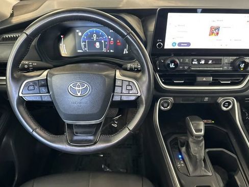 Certified 2025 Toyota Grand Highlander FWD image 15