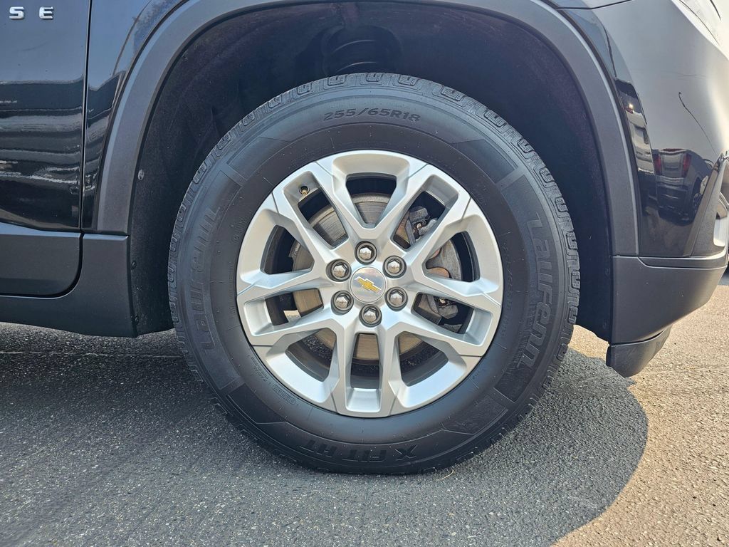 Used 2020 Chevrolet Traverse LS FWD image 9