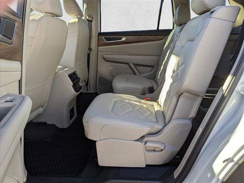 New 2026 Volkswagen Atlas SE image 14
