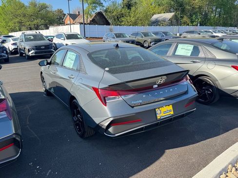 New 2026 Hyundai Elantra Sport FWD image 17