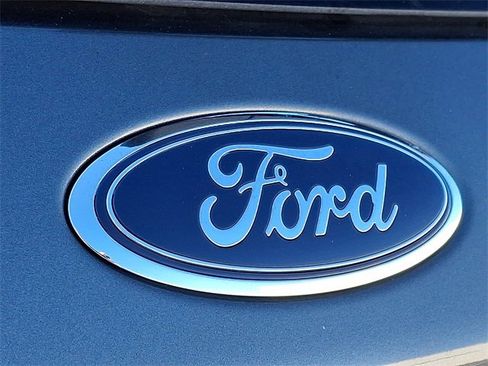 Used 2022 Ford Escape SE w/ SE Sport Appearance Package image 30