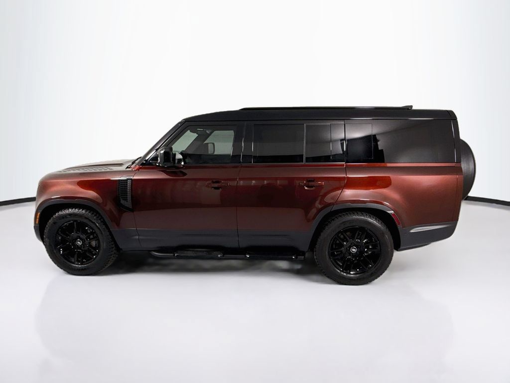 Used 2025 Land Rover Defender 130 S AWD/4WD image 8