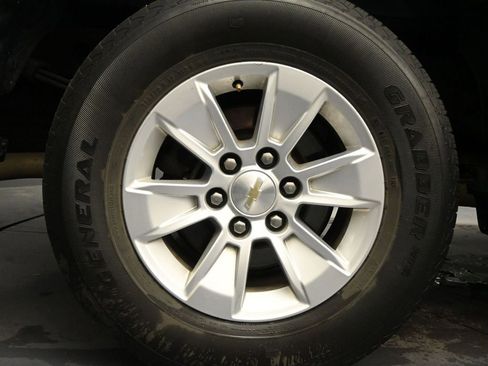 Used 2021 Chevrolet Silverado 1500 LT image 9