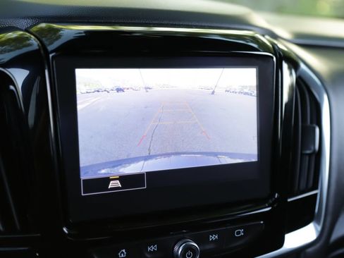 Used 2023 Chevrolet Traverse LT FWD image 14