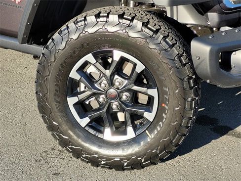 New 2026 Jeep Wrangler Rubicon image 9